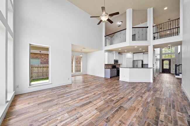 Building Photo - 28915 Crested Butte Dr