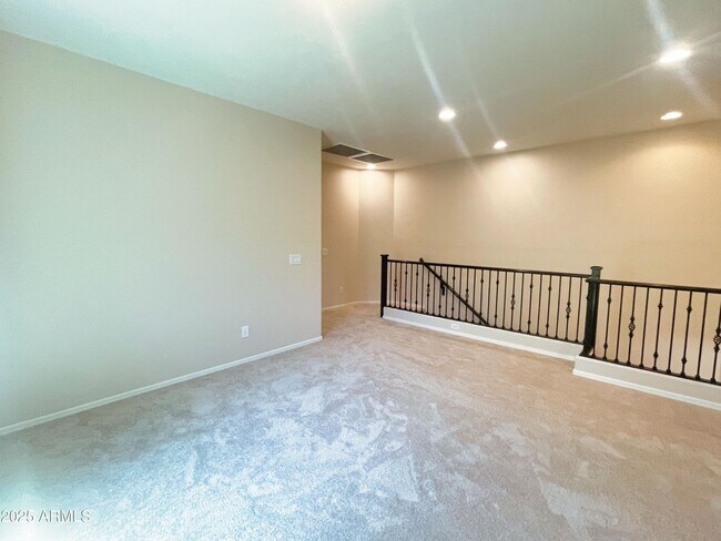 Building Photo - 3507 S Falcon Dr