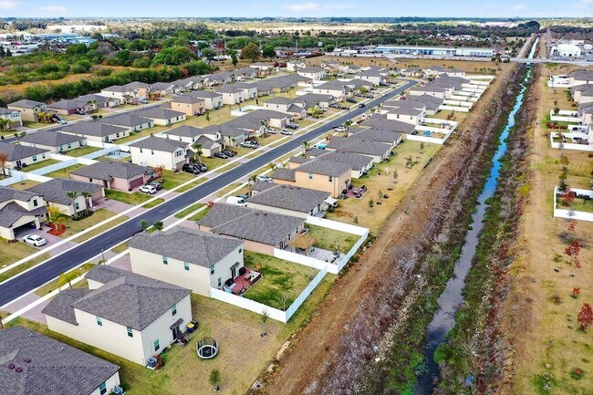Building Photo - 760 Carlyle Wy