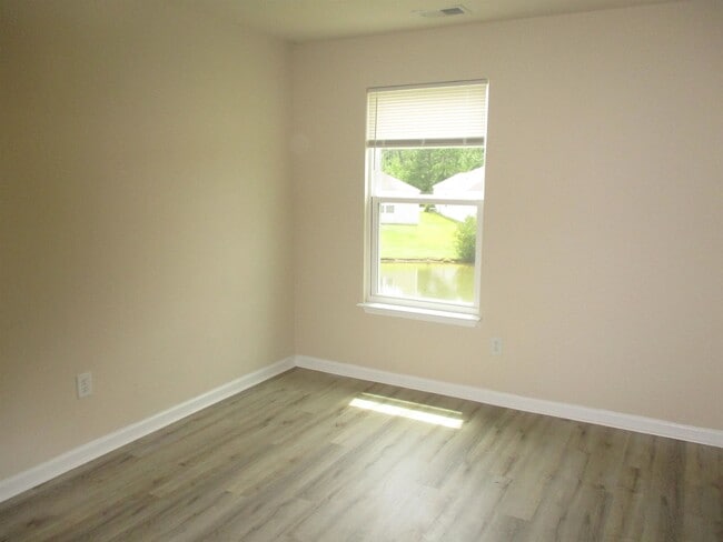 Building Photo - 812 Hayes Point Cir