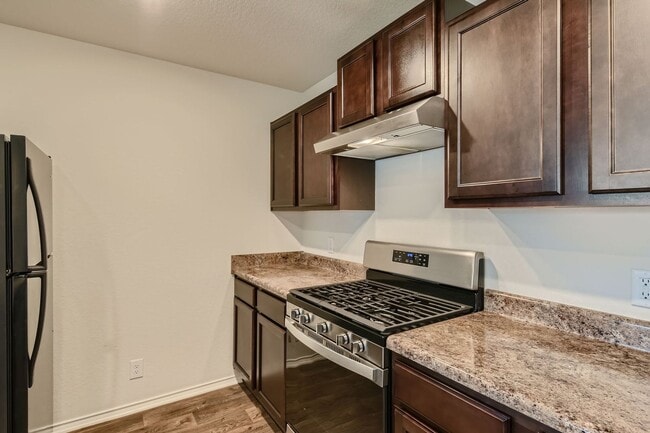 Building Photo - HALF OFF First Month Rent located near Lac...