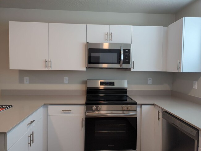 Primary Photo - Brand New 2 Bedroom Condo. Pet Friendly!