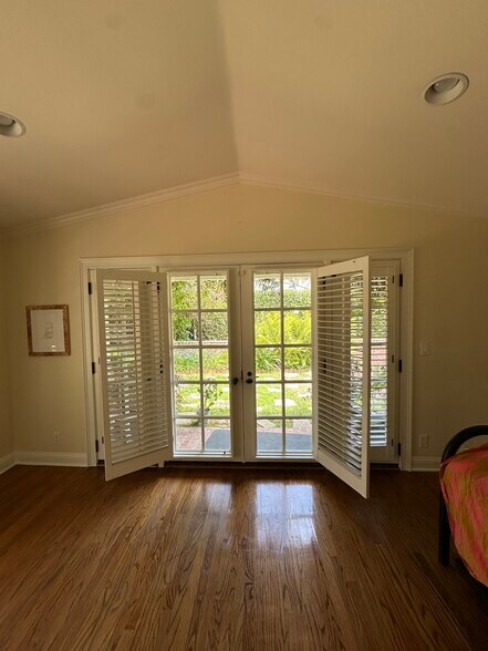 master bedroom - 1127 Virginia Way