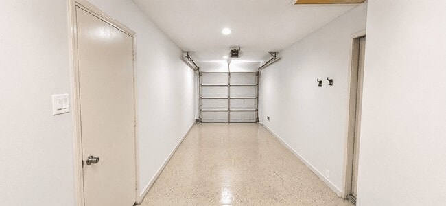 Building Photo - 13914 Bonnington Dr