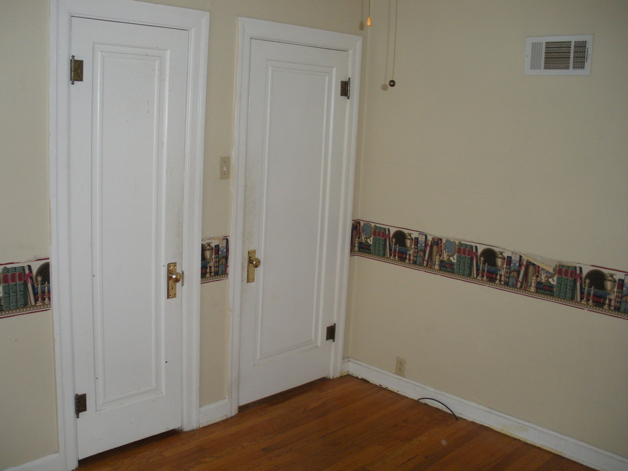 Building Photo - 3114 Kemp Dr