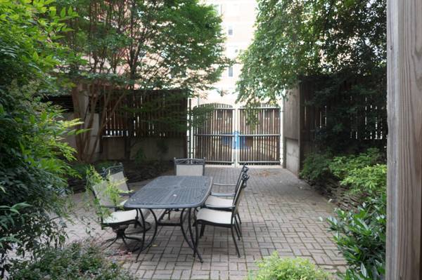 shared courtyard - 1245 13th St NW