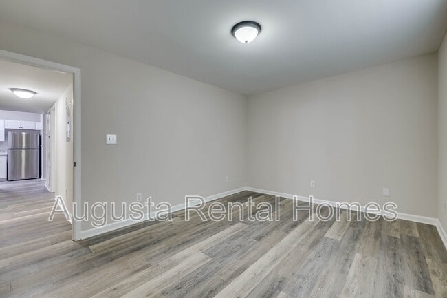Building Photo - 37 Conifer Ct