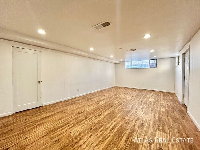 Building Photo - 2353 S Sherman St