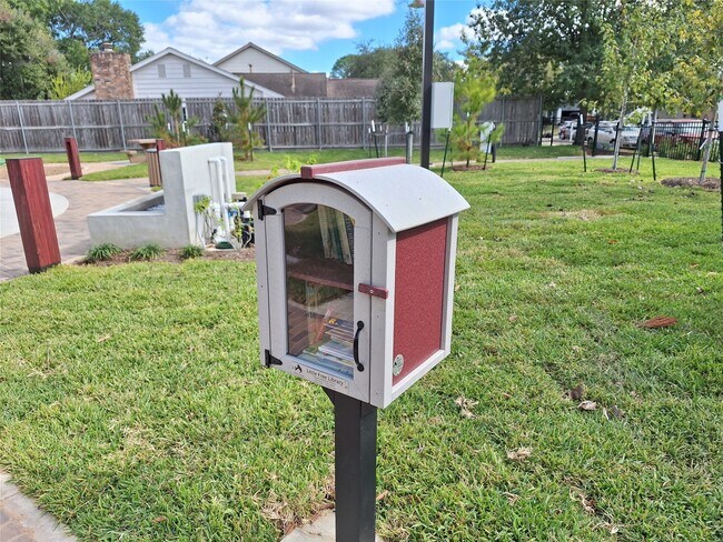 Building Photo - 19959 Salt River Ct
