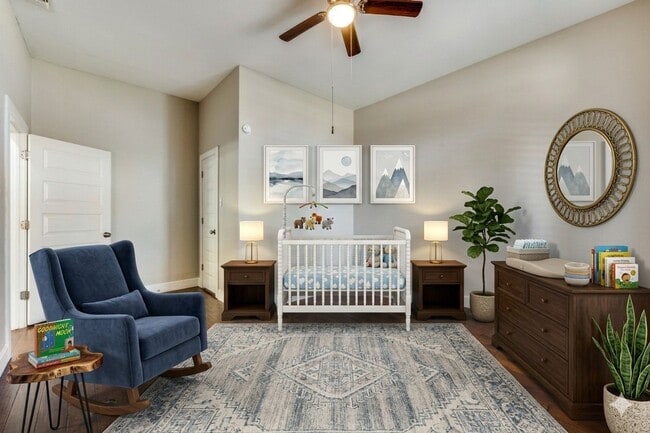 Building Photo - Absolutely Stunning!