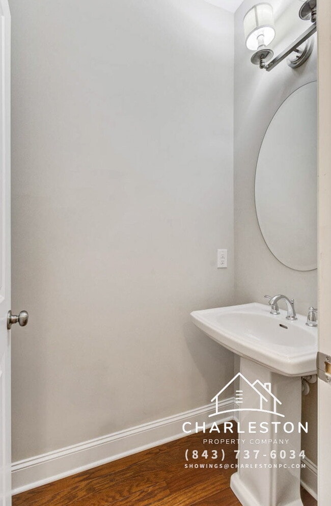 Building Photo - 2005 Kings Gate Ln