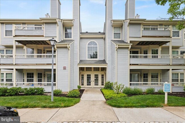 Building Photo - 202 Salem Ct