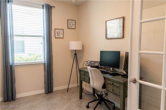 Building Photo - 14888 Edgewater Cir
