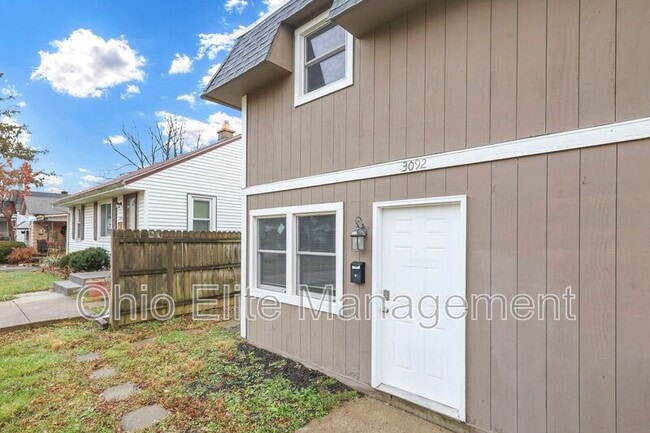 Building Photo - 3092 Grasmere Ave