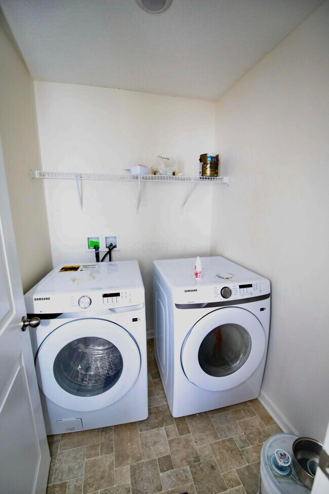 Building Photo - 216 Old Bay Dr