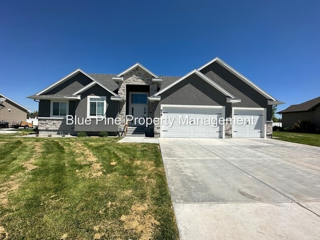 Primary Photo - 679 Sterling Dr
