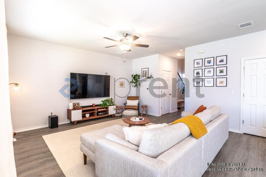 Building Photo - 15705 Singh Dr