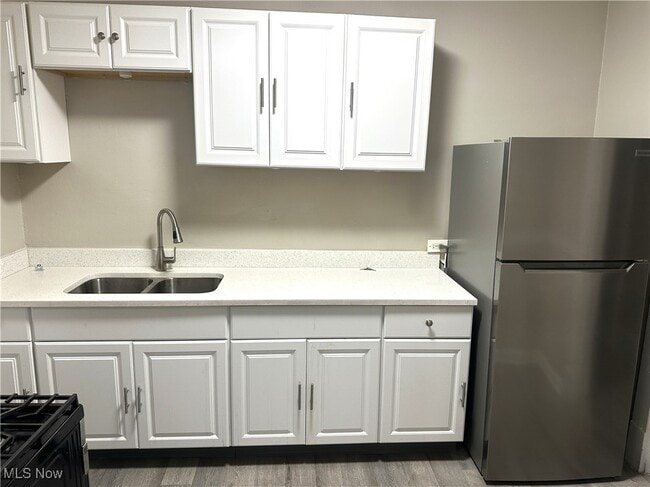 Building Photo - 3074 W 25th St