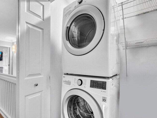 Building Photo - 3602 S Ocean Blvd