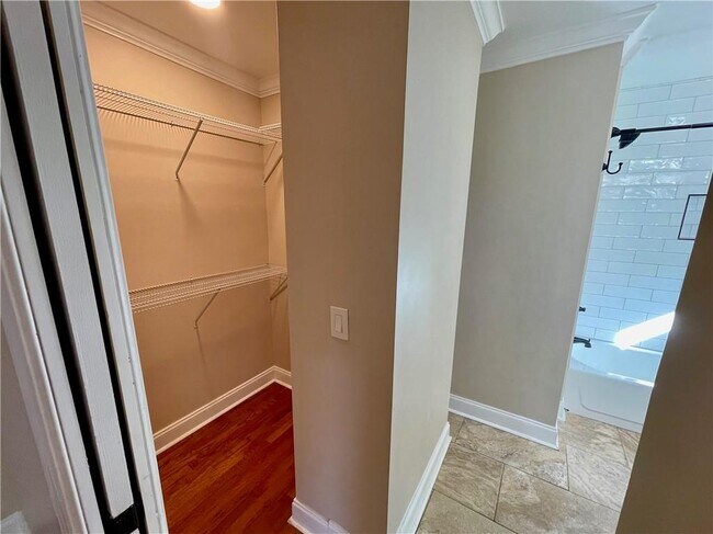 Building Photo - 21 Opal St