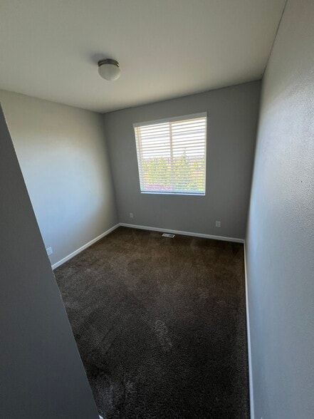 Bedroom - 3601 Lanyard Dr NE
