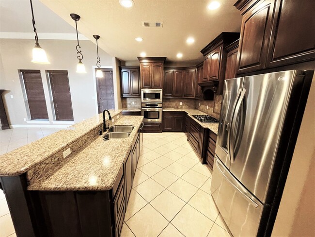 Building Photo - 3699 Canyon Ln