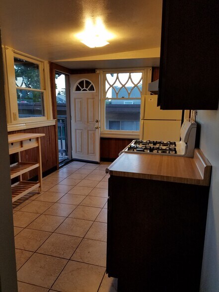 Building Photo - 1924 Channing Way