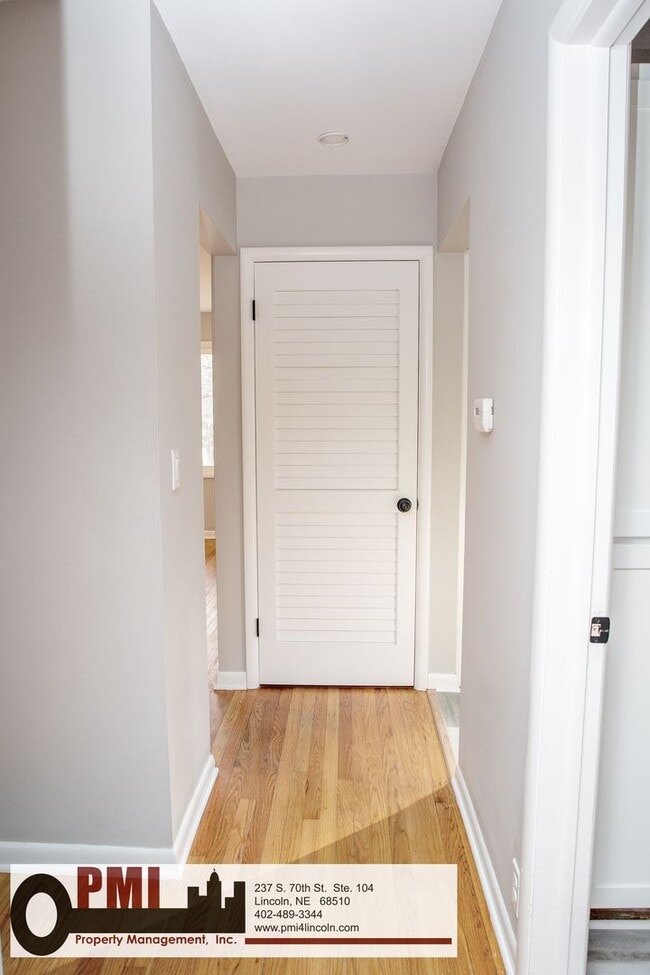 Building Photo - 820 S 38th St