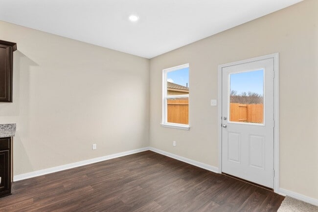 Building Photo - 719 Wonderland Trail