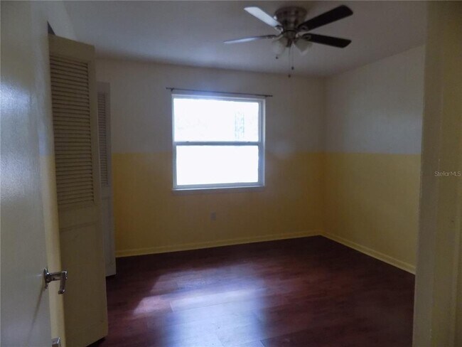 Building Photo - 1724 NW 39th Ave