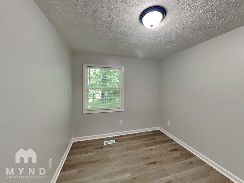 Building Photo - 4910 Lailwood Cir