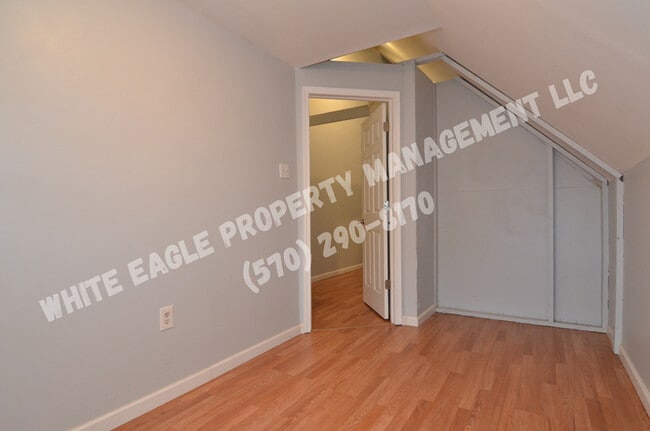 Building Photo - 641 Alder St