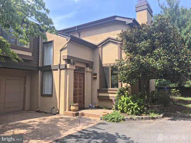 Primary Photo - 92 Sayre Dr