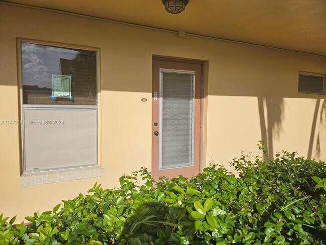 Building Photo - 5940 NW 64th Ave