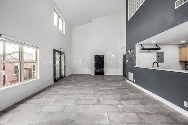 Building Photo - 837 E 17th Ave
