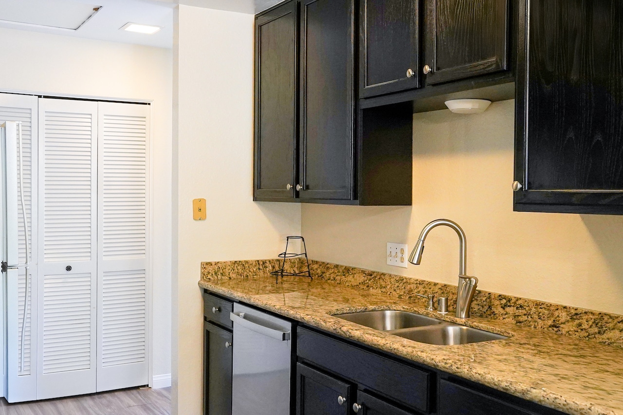 Building Photo - 4095 Rosenda Ct