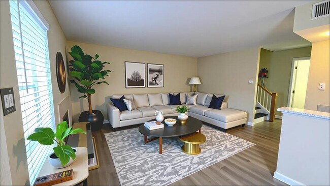 Building Photo - 7400 Bellerive Dr
