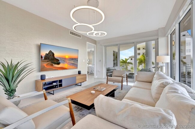 Building Photo - 612 Bayshore Dr