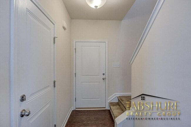 Building Photo - 2123 Water Marsh Trl