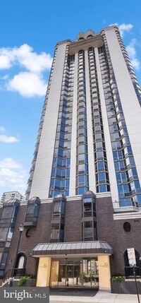 Building Photo - 2018 Walnut St