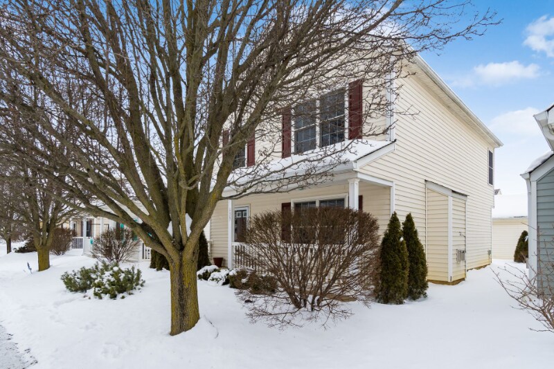 Building Photo - 135 Saratoga St