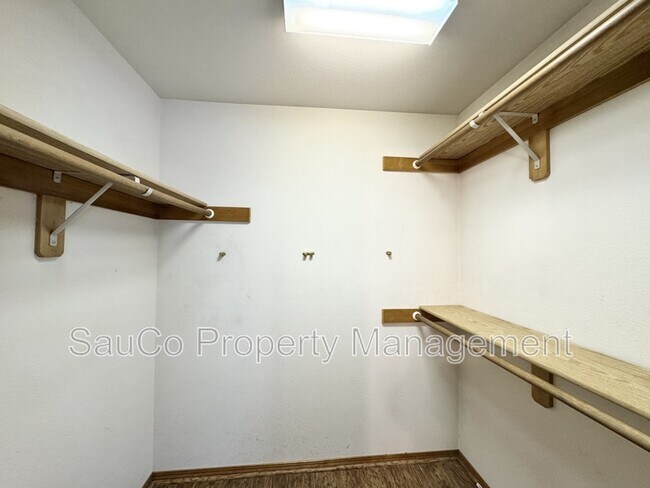 Building Photo - 1935 SE 75th Ct