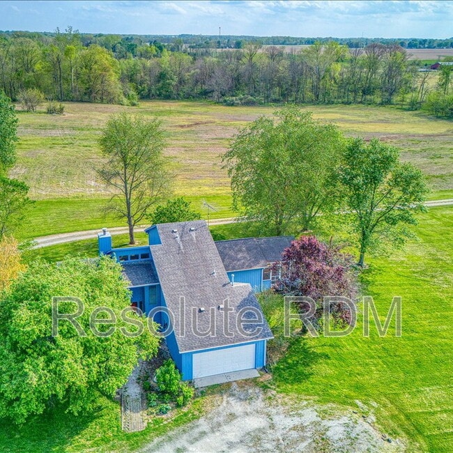 Building Photo - 12001 E 300 S