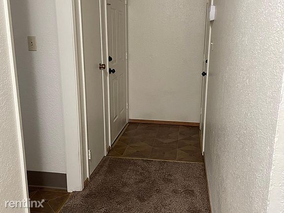Building Photo - 3 br, 2 bath House - 561 Azalea Way