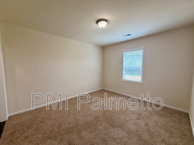 Building Photo - 141 Hay Meadow Ln