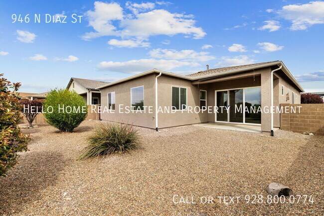 Building Photo - 946 N Diaz St