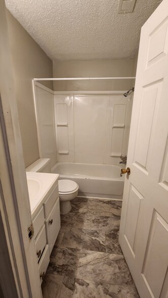 Building Photo - 3072 Ragsdale Dr