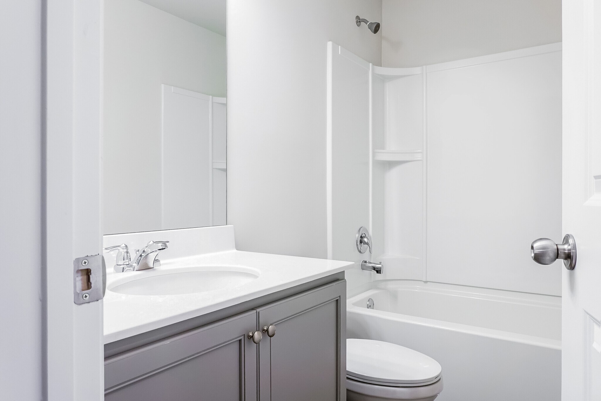 Building Photo - 2847 Saratoga Lake View