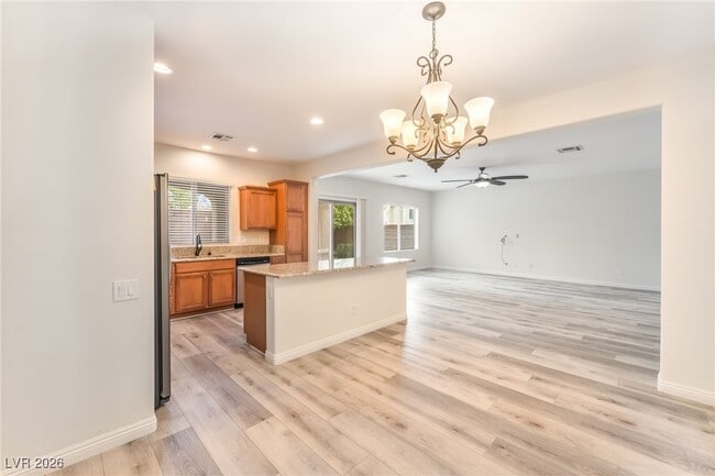 Building Photo - 10822 La Florentina Ave