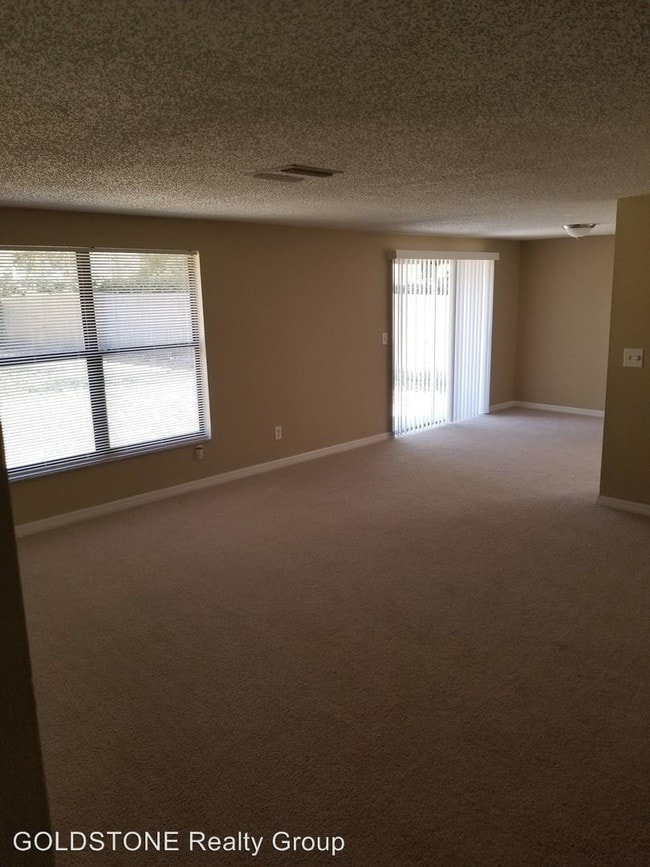 Building Photo - 16319 Caliente Pl